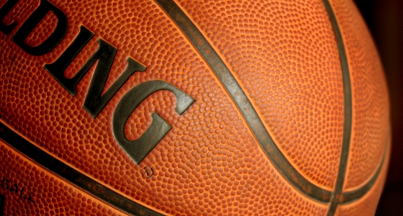 2 liga: Energa Basket niepokonana na wyjazdach, efektowna wygrana Żubrów